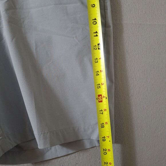 Vineyard Vines Breaker Shorts Mens 38 Performance Stretch Golf Casual Lot of 2 - Picture 3 of 15